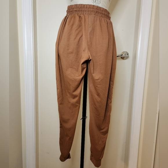 Casual jogger pants - Picture 2 of 8